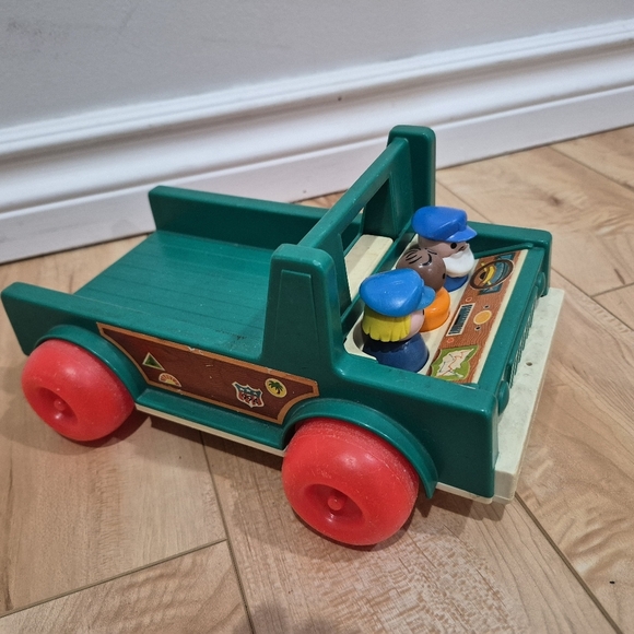 Fisher-Price Other - Vintage Fisher Price Little People truck and 3 people